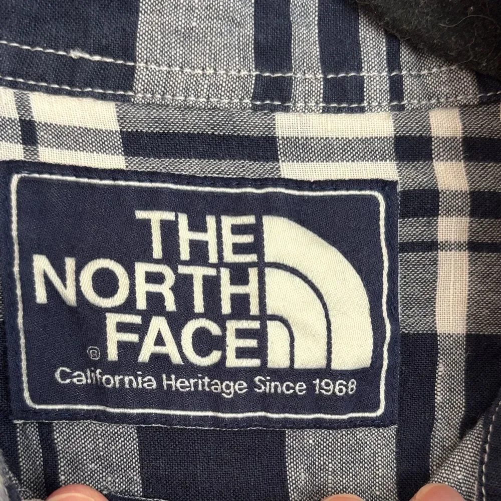 The North Face mens linen cotton plaid long sleeve hiking camping button down MD